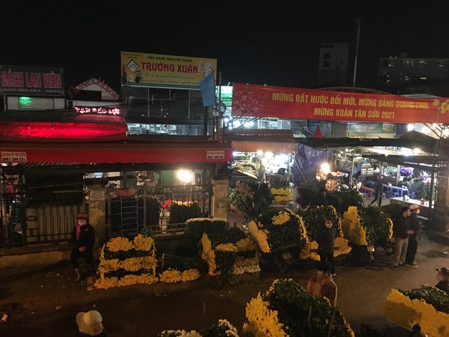 Các loại hoa cúng lại tiêu thụ tốt thời điểm này