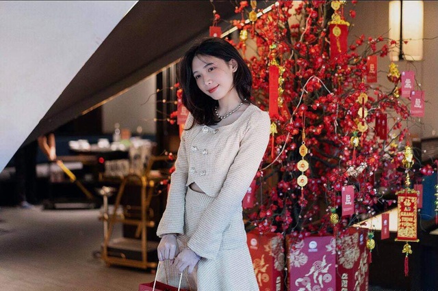 Đam m&ecirc; của hot girl l&agrave; l&agrave;m diễn vi&ecirc;n v&agrave; người mẫu ảnh.