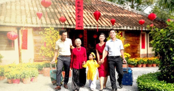 Mình ăn Tết hay Tết 