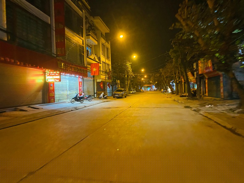 Đường phố Yên Bái vắng người