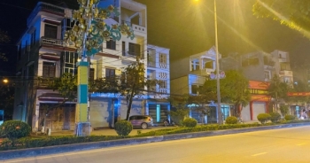 Đường phố vắng vẻ trong ngày cuối cùng của năm