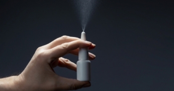 Nga chuẩn bị lưu hành vaccine ngừa COVID-19 dạng xịt mũi