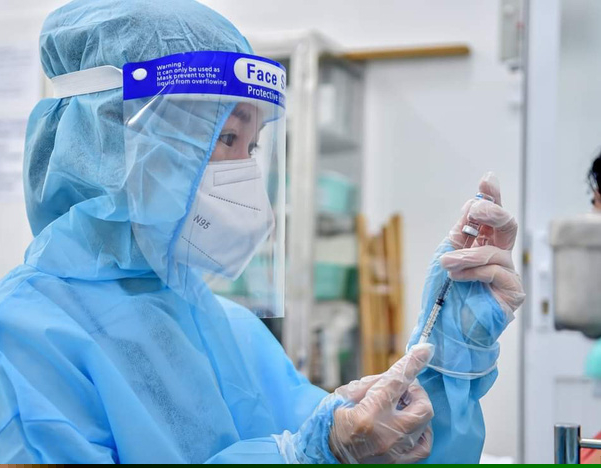 Chuyên gia khuyến cáo cần phải tiêm mũi nhắc lại sau 3 tháng để tăng khả năng miễn dịch