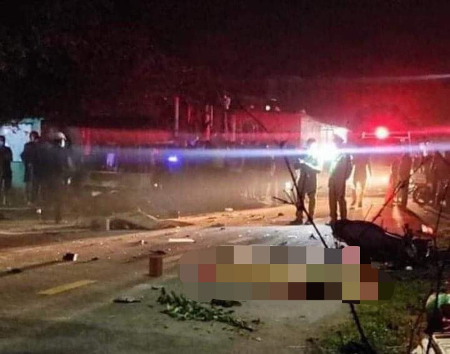 Hiện trường vụ tai nạn gfiao thông khiến 3 nam thanh niên tử vong tại Thừa Thiên Huế. (Ảnh: suckhoedoisong.vn)