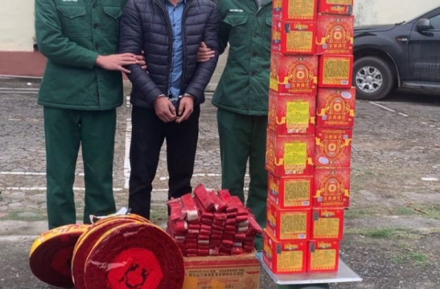 Quảng Ninh bắt giữ đối tượng vận chuyển pháo nổ trái phép qua biên giới