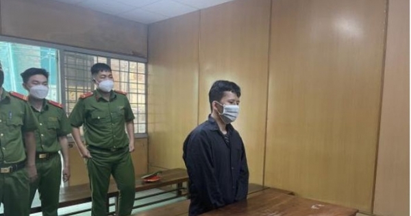 Giúp bạn tù giữ ma túy, đối tượng lĩnh 20 năm tù