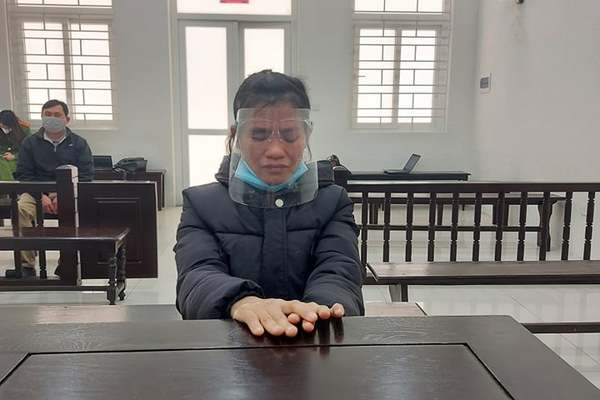 nu-quai-thuc-hien-3-cu-lua-chiem-doat-tien-cua-vo-nguoi-tinh