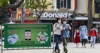 Nhiều người mang tâm lý "ai rồi cũng thành F0", chuyên gia lo y tế quá tải