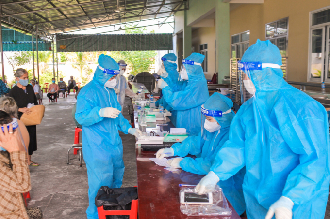 Hoàn thành tiêm mũi 3 vắc xin trước Tết Nguyên đán Nhâm Dần 2022.