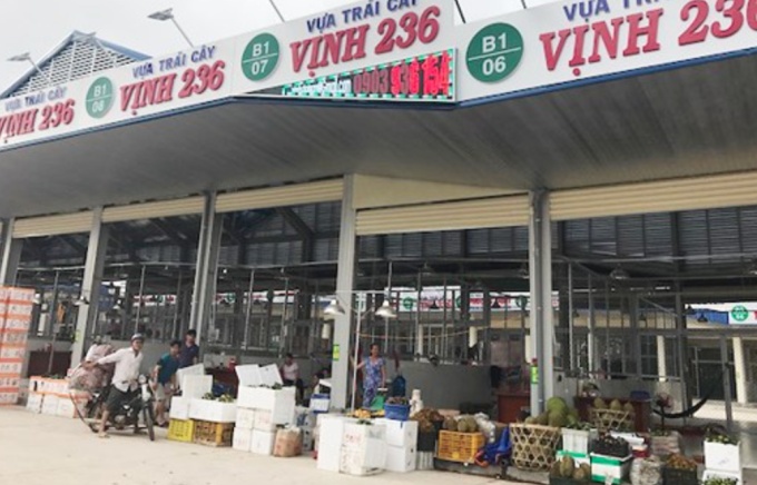 Hàng hóa ở chợ đầu mối Dầu Giây rất đa dạng.