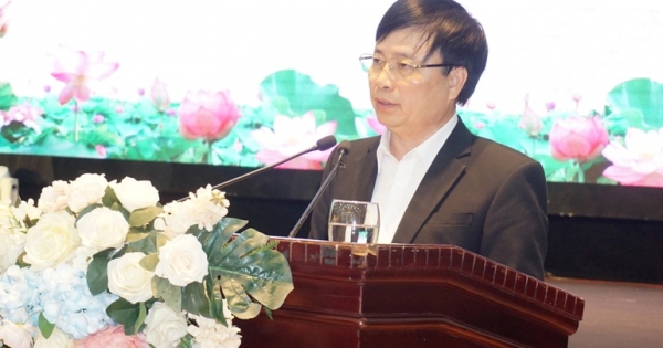 Nghệ An khuyến khích người dân "mang tiền về quê ăn Tết"