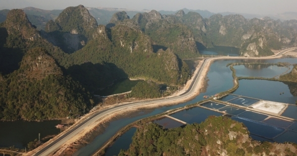 Nguy cơ rình rập tai nạn giao thông trên tuyến đường bao biển đẹp nhất Việt Nam