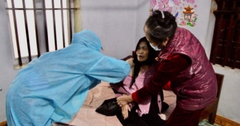 Quảng Ninh: Tiêm vaccine phòng Covid -19 tại nhà cho người già yếu và có bệnh nền