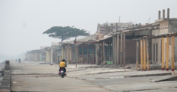 Cảnh vắng lặng, tan hoang bên trong "thiên đường" du lịch Quất Lâm