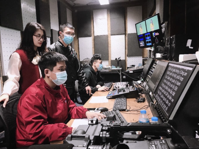 Kết nối hoàn thiện chương trình tại Trường quay của Trường CĐTH.