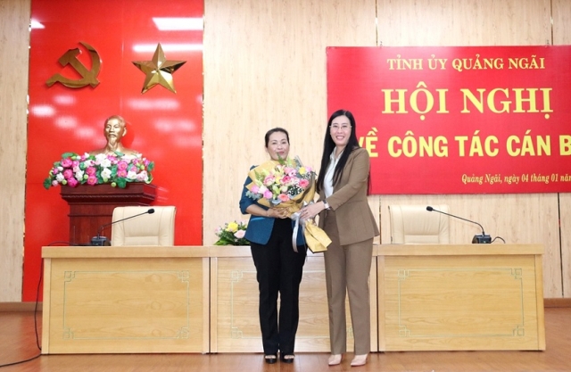 Bà Đinh Thị Hồng Minh làm Phó Bí thư Tỉnh ủy Quảng Ngãi