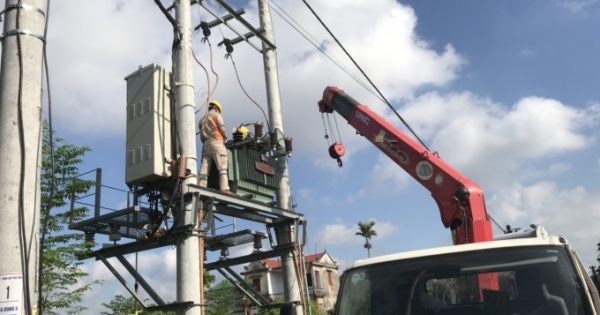 Truy thu tiền điện non tải, đúng luật hay…?