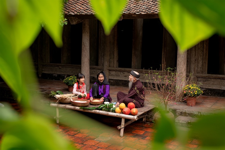 Cuối năm cũng là thời điểm nhiều du khách ghé thăm Đường Lâm để có cơ hội trải nghiệm và cảm nhận không khí Tết cổ truyền miền Bắc.