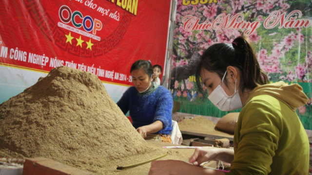 Xứ hương trầm hối hả vào vụ Tết