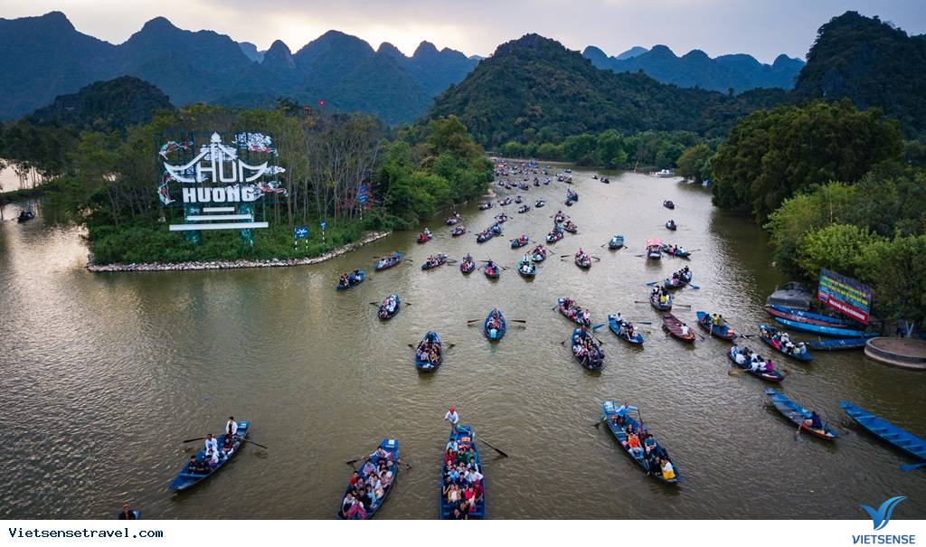 Lễ hội chùa Hương. Ảnh: Internet