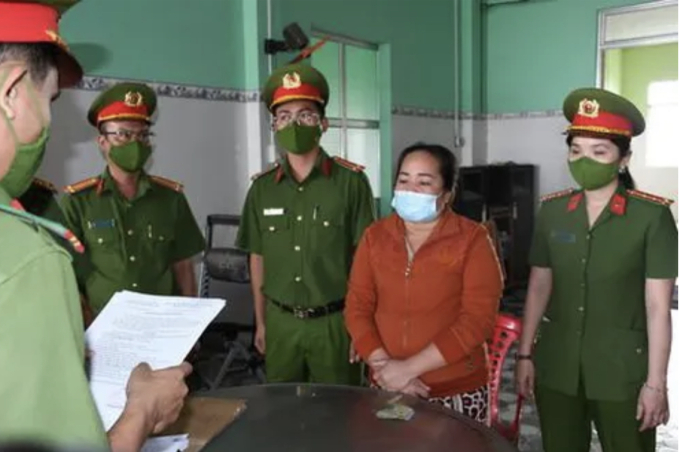 33531018-A5E7-4B1D-9DBE-A3F8EA27F2CD.