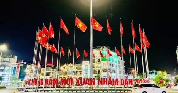 Quảng Ninh rực rỡ cờ hoa chào đón Tết Nguyên đán 2022
