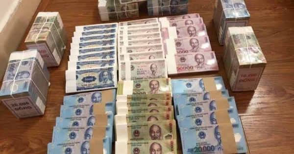 Đổi tiền lẻ mừng tuổi dịp Tết ở đâu hợp pháp?