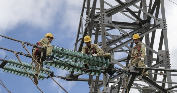 Việc điều hành giá điện cần phải được tính toán, cân nhắc kỹ lưỡng