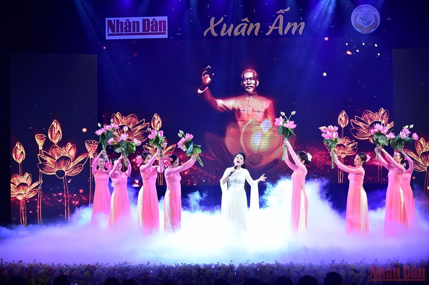 Mang “Xuân ấm” đến với các gia đình khó khăn.