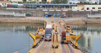 Trên 36.000 tấn hàng hóa thông quan qua Cửa khẩu Móng Cái trong những ngày đầu năm Quý Mão