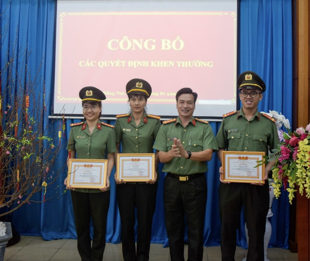 A8D3A269-C713-49B7-B898-E5C55EF380E3.