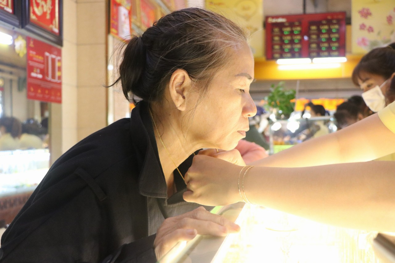 z4072697037185_ec36d350ca25f9975e3741cdf9a44613