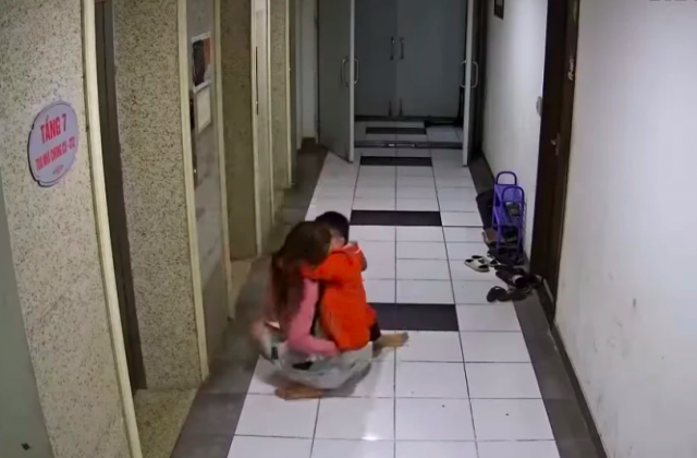 Đã bắt giữ được người chồng dùng kiếm dài 103cm đâm vợ tử vong ở Hưng Yên