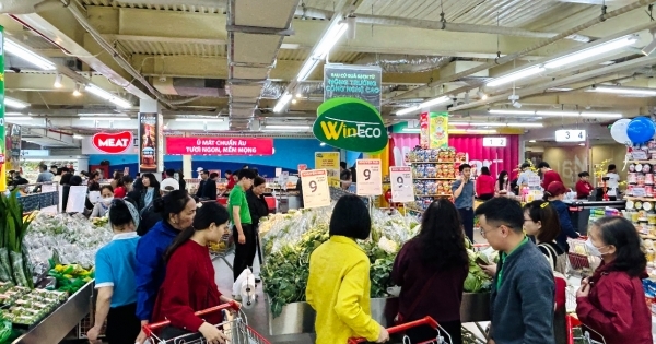 WinMart Lê Đức Thọ được “thay áo” phục vụ mùa mua sắm Tết sôi động