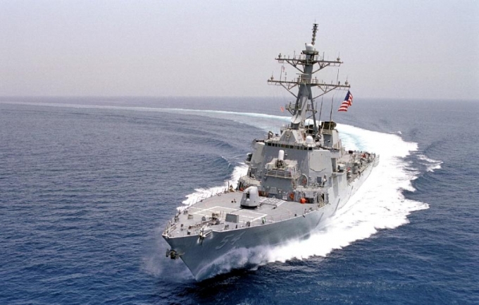 T&agrave;u khu trục USS Curtis Wilbur của Mỹ. Ảnh: AFP