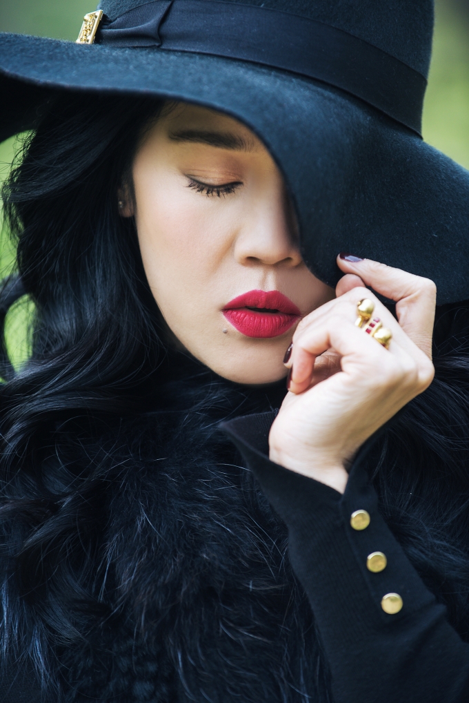 Thu Phương &nbsp;thực sự hạnh ph&uacute;c khi được h&aacute;t ca kh&uacute;c của ch&iacute;nh học tr&ograve; cưng Ho&agrave;ng Dũng