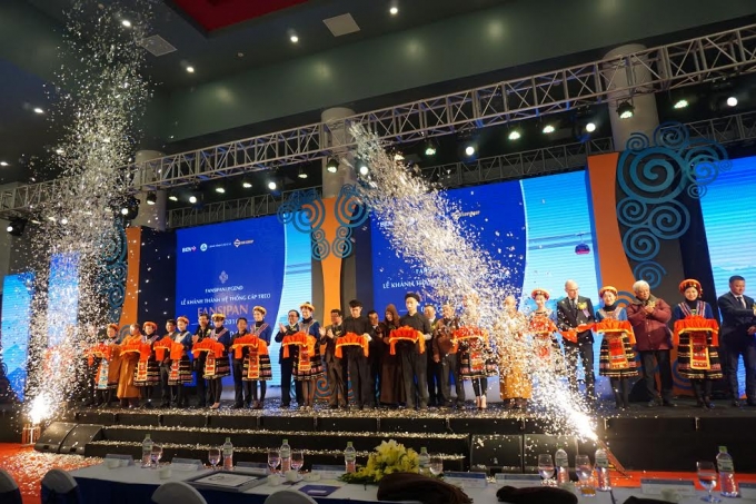 Lễ cắt băng kh&aacute;nh th&agrave;nh hệ thống c&aacute;p treo Fansipan