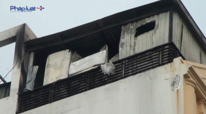 Khu vực bị ch&aacute;y của kh&aacute;ch sạn.