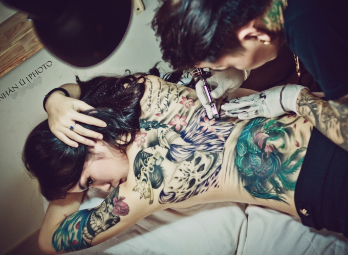 Xăm h&igrave;nh nghệ thuật hiện đang trở th&agrave;nh nghề hot. Ảnh minh họa