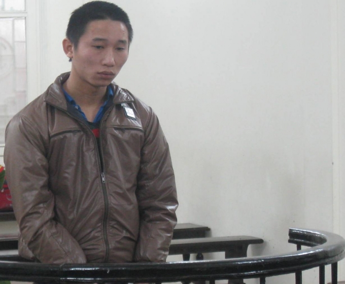 Nguyễn Đ&igrave;nh C&ocirc;ng trước v&agrave;nh m&oacute;ng ngựa.