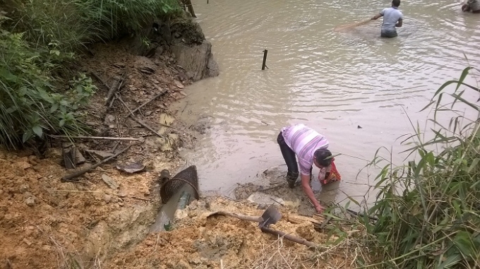 Tết về trong sự h&aacute;o hức của người d&acirc;n khi cuộc sống chưa được no đủ...