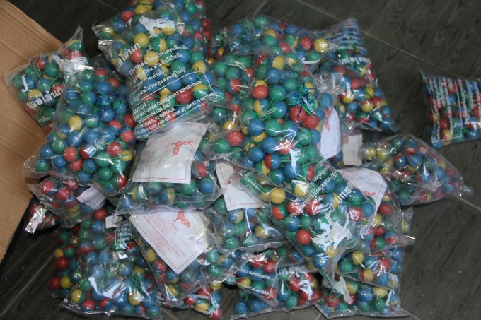 5.000 vi&ecirc;n ph&aacute;o tang vật bị tạm giữ.