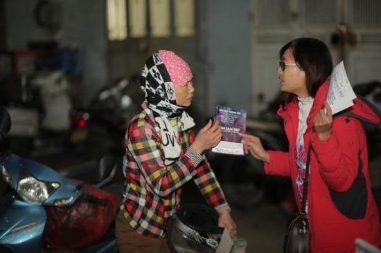 D&aacute;m l&agrave;m đẹp l&agrave; hoạt động nh&acirc;n văn d&agrave;nh cho phụ nữ.