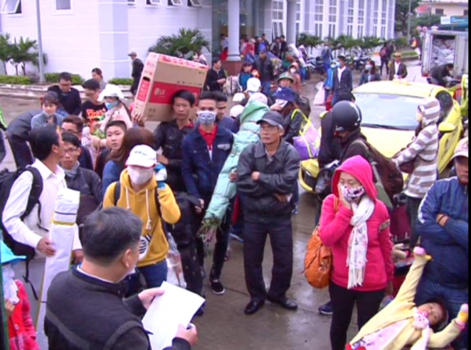 Vội v&atilde;, khẩn chương...