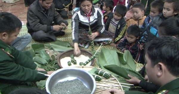 Tết ấm nơi biên cương