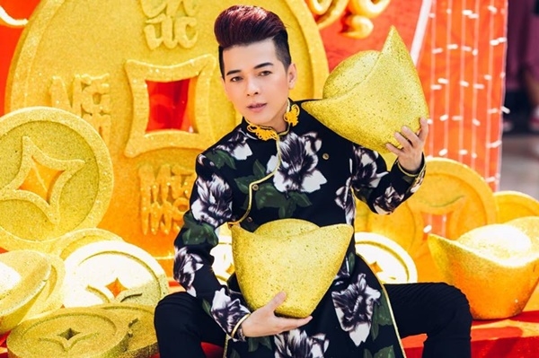 &ldquo;Bất lực&rdquo; với sức khỏe, Vũ H&agrave; chỉ chạy show 10 ng&agrave;y Tết