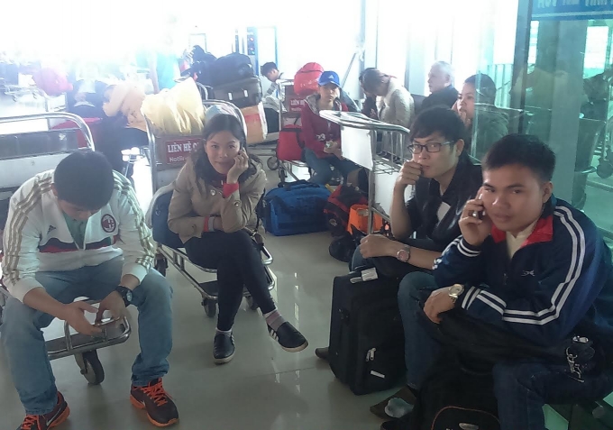 Nghệ An: M&aacute;y bay li&ecirc;n tục ho&atilde;n chuyến, h&agrave;nh kh&aacute;ch bức x&uacute;c