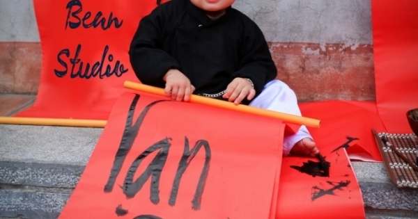 Ông Đồ nhí khai bút đón xuân Bính Thân 2016