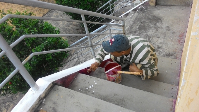 Sơn sửa để đ&oacute;n ch&agrave;o năm mới (ảnh: Ch&acirc;u Nữ).