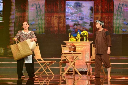 Phi Nhung trải l&ograve;ng nỗi khổ giường ngủ l&agrave; ghế dựa, nh&agrave; l&agrave; m&aacute;y bay